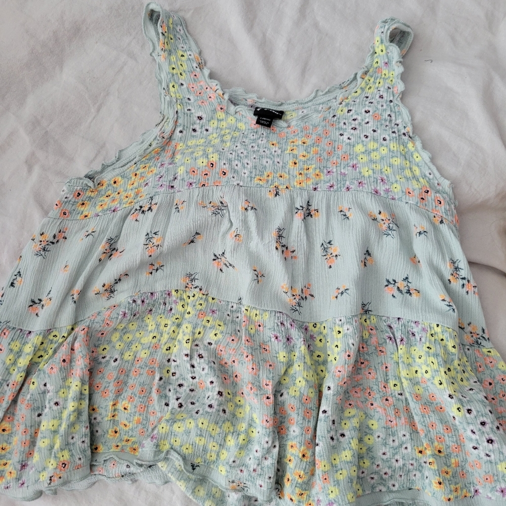 Art class tank